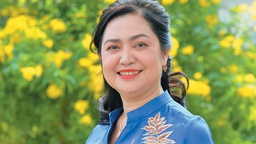 DOANH NHÂN PHÙNG THỊ THU THỦY - NỮ LÃNH ĐẠO VỚI TẤM LÒNG VÀNG