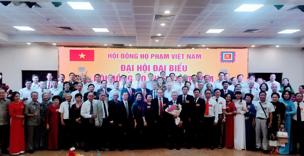 Đại hội Đại biểu Hội đồng họ Phạm Việt Nam khóa IX (nhiệm kỳ 2026 – 2031) đã khai mạc trọng thể và thành công rực rỡ.