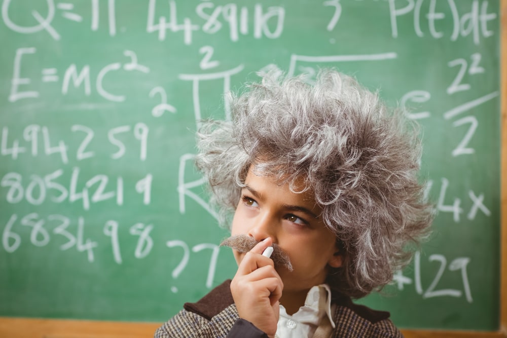 Albert Einstein và 10 bài học đắt giá về năng lực tự học của bạn